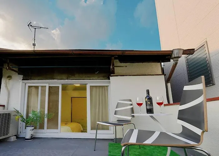 Meek House 难波6分钟车程&最近电车站1分钟&奈良京都一小时&大型超市旁&安静生活区